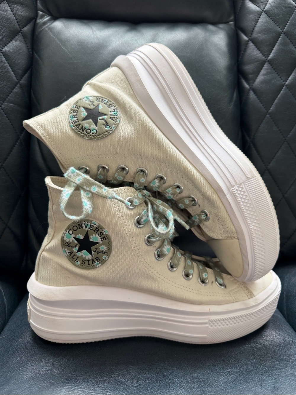 Converse Chuck Taylor Move High Top Floral Lace Sneakers Women’s 7.5